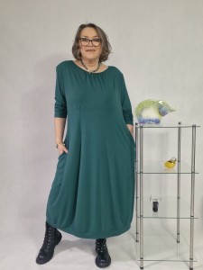 Zielona sukienka z dzianiny wiskozowej - Dominique  