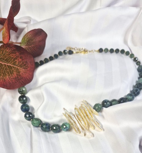 Naszyjnik - chryzokola, zielone kamienie, turkusowe, złote dodatki, oryginalny, perły_artmotyw