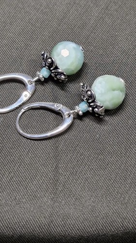 Kolczyki z zielonymi kamieniami - kolczyki ze srebra, kolczyki z angelitem - kamienie naturalne w kolczykach - artmotyw