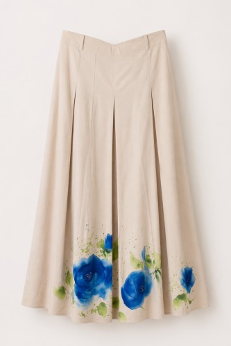 Spódnica z zakładkami z niebieskimi malowanymi kwiatami - projekt Art Motyw