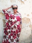 Letnia sukienka maxi w wiśniowe kwiaty - Carmela